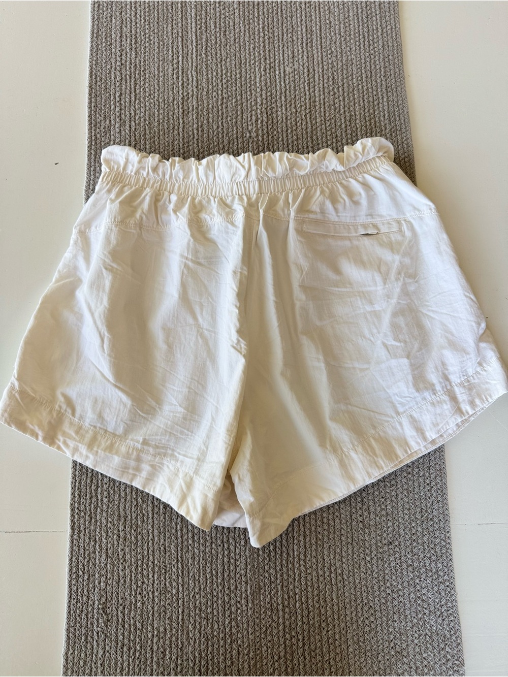 All in Motion Ivory Cream Nylon Drawstring Shorts Size Medium - Picture 2 of 8